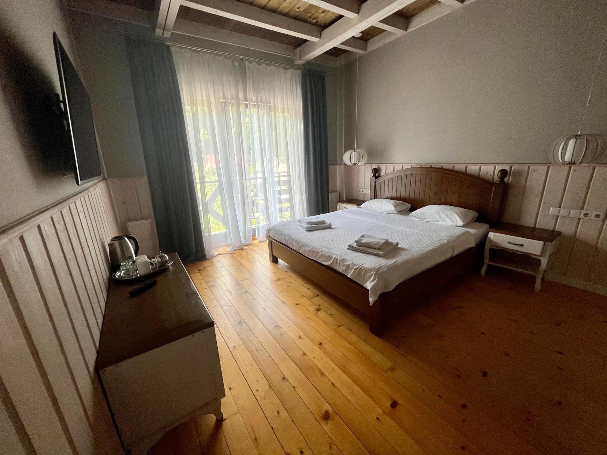 Hygge Hotel Tatariv Exterior photo