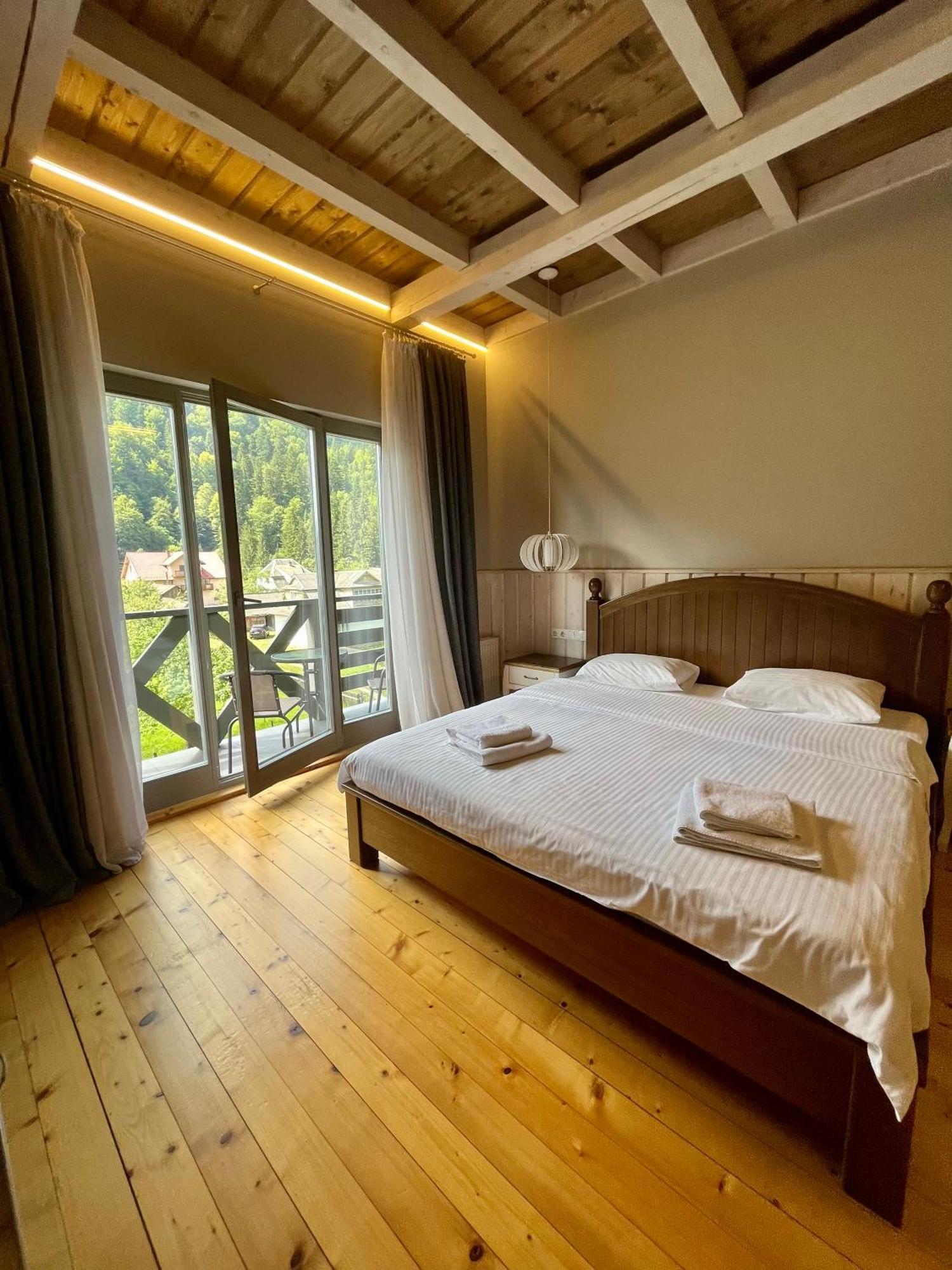 Hygge Hotel Tatariv Exterior photo